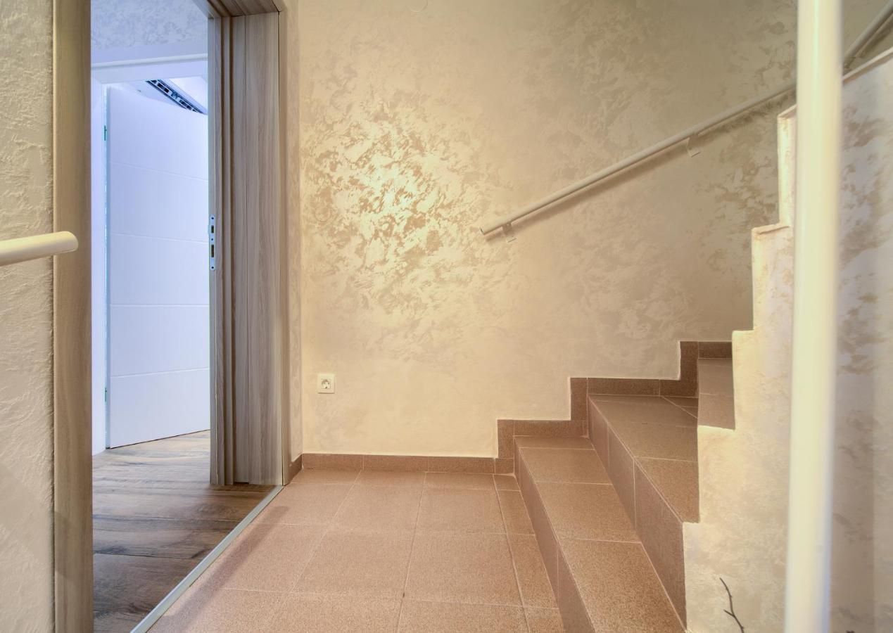 Luxury Apartments Jf Rab Town Bagian luar foto